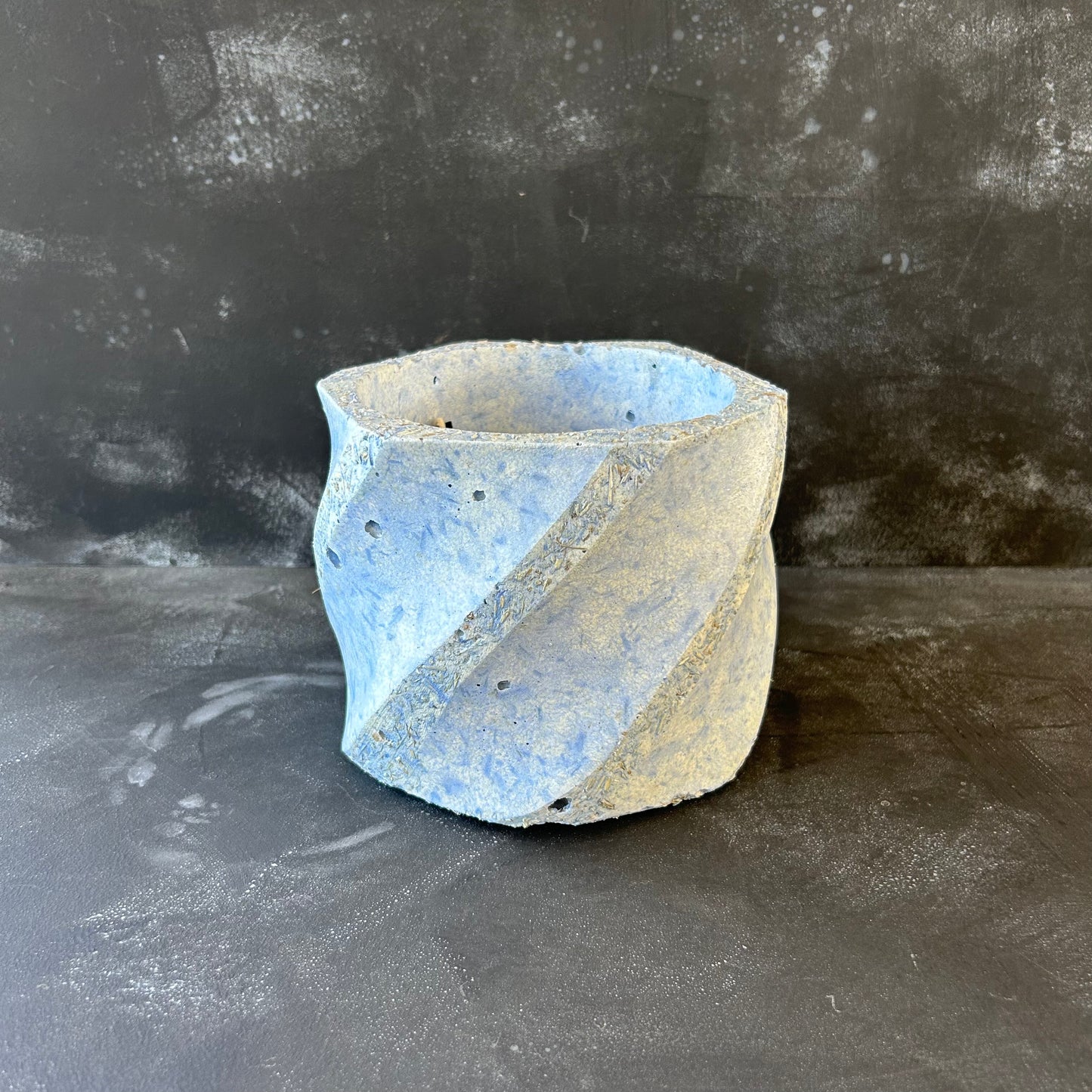 Handmade Pot - Medium Swirl