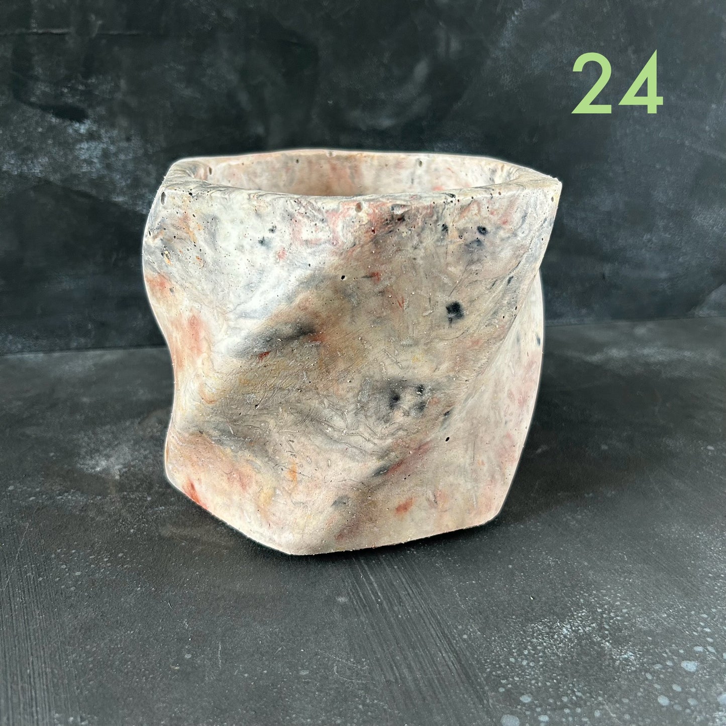 Handmade Pot - Medium Swirl